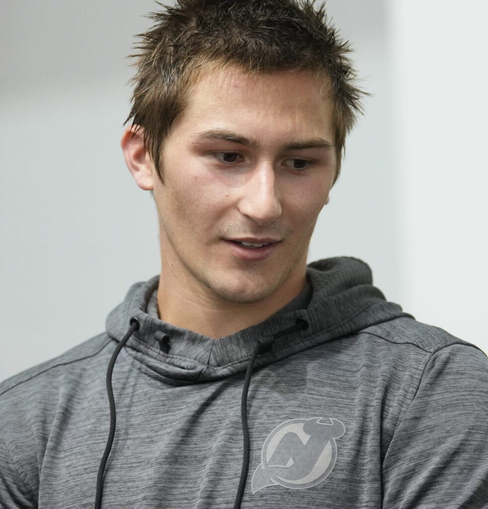 «Дьяволы» продлевают права на защитника: Чарли Ледди подписал контракт с «Ютикой»