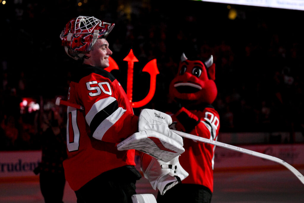 Devils Recall Nico Daws, Topias Vilen