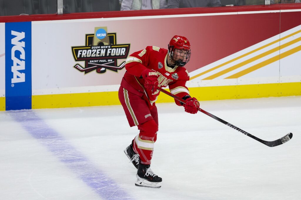 Свободные агенты NCAA: кто из вратарей и защитников может пополнить НХЛ