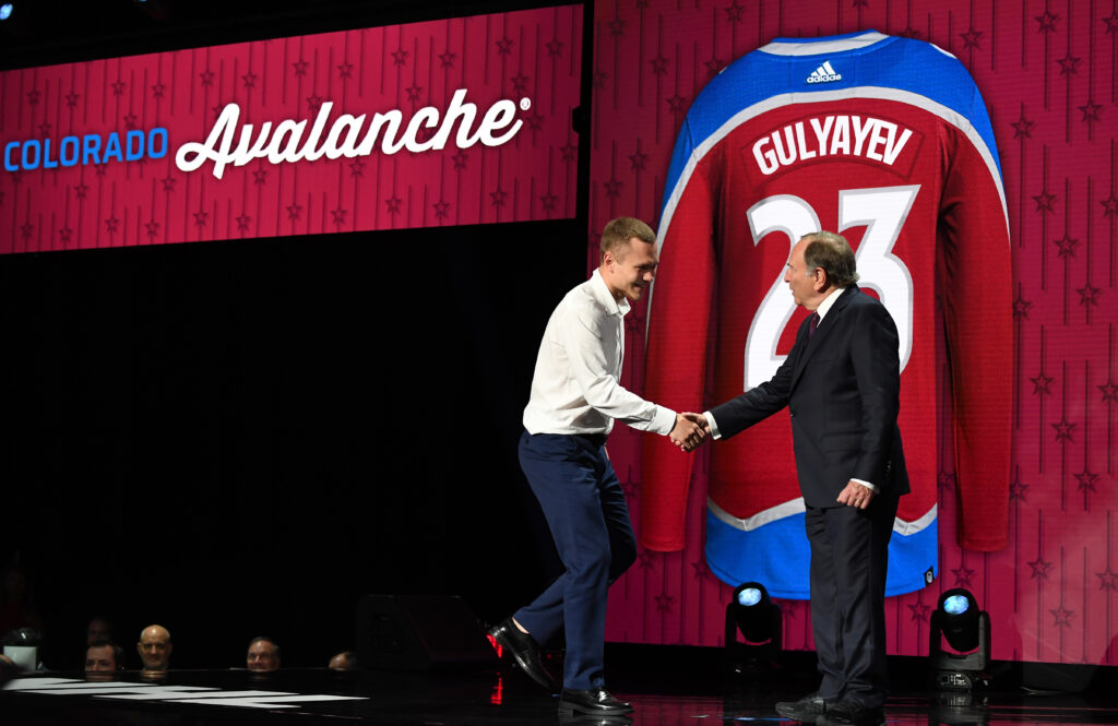 Avalanche's Mikhail Gulyayev Signs Two-Year KHL Extension