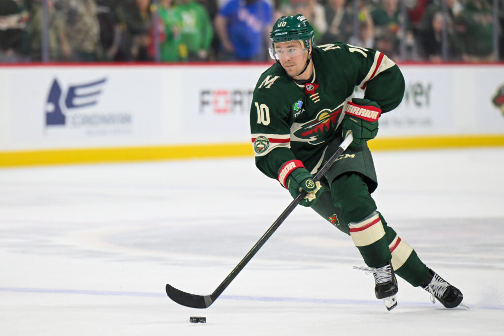 Wild Sign Bobby Brink To One-Year Deal