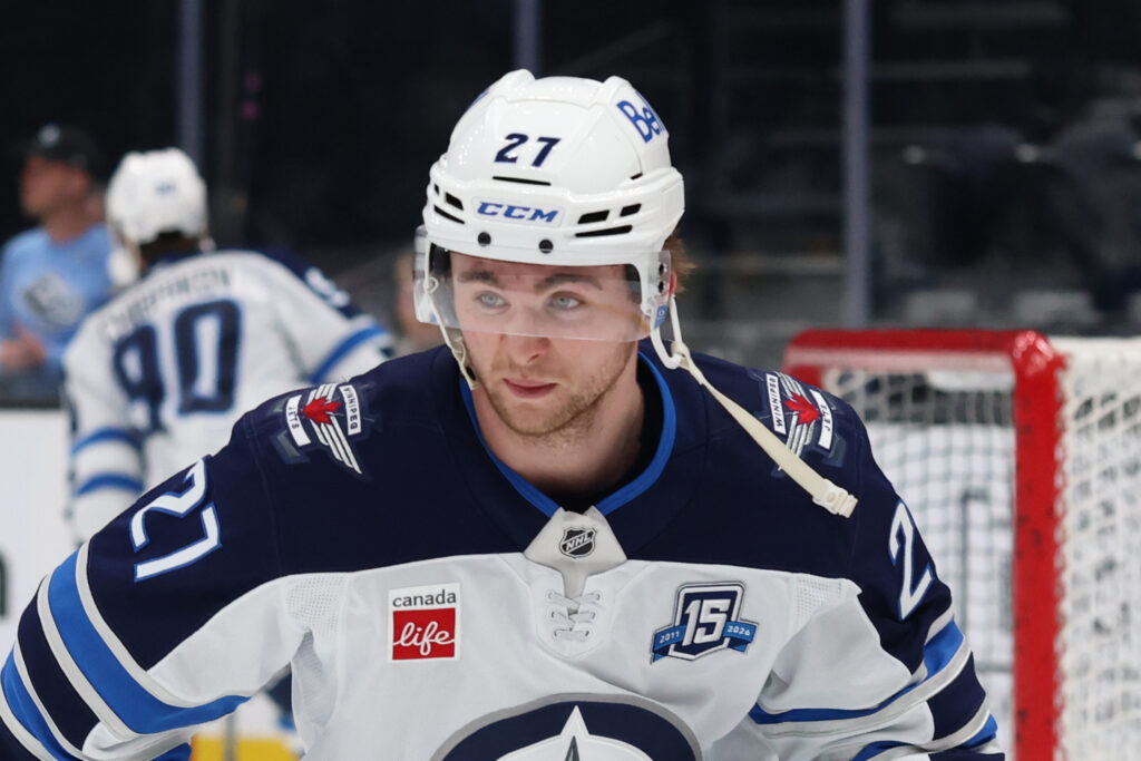 Jets Sign Isak Rosen To Two-Year Extension