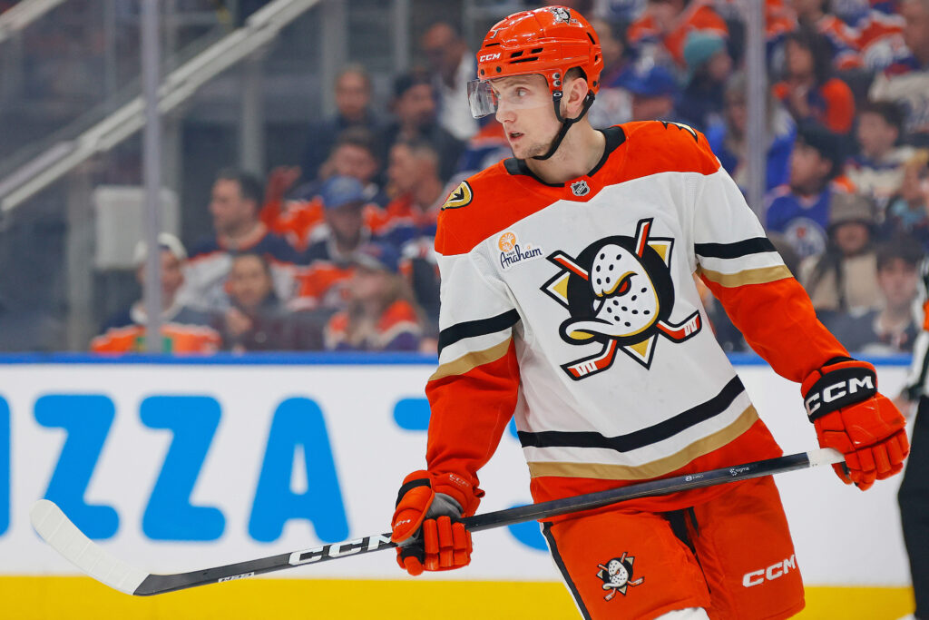 Ducks Sign Ian Moore To Two-Year Contract